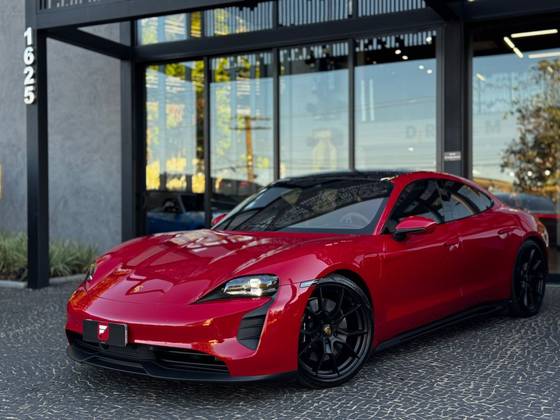 PORSCHE TAYCAN GTS ELÉTRICO PORSCHE TAYCAN GTS ELÉTRICO